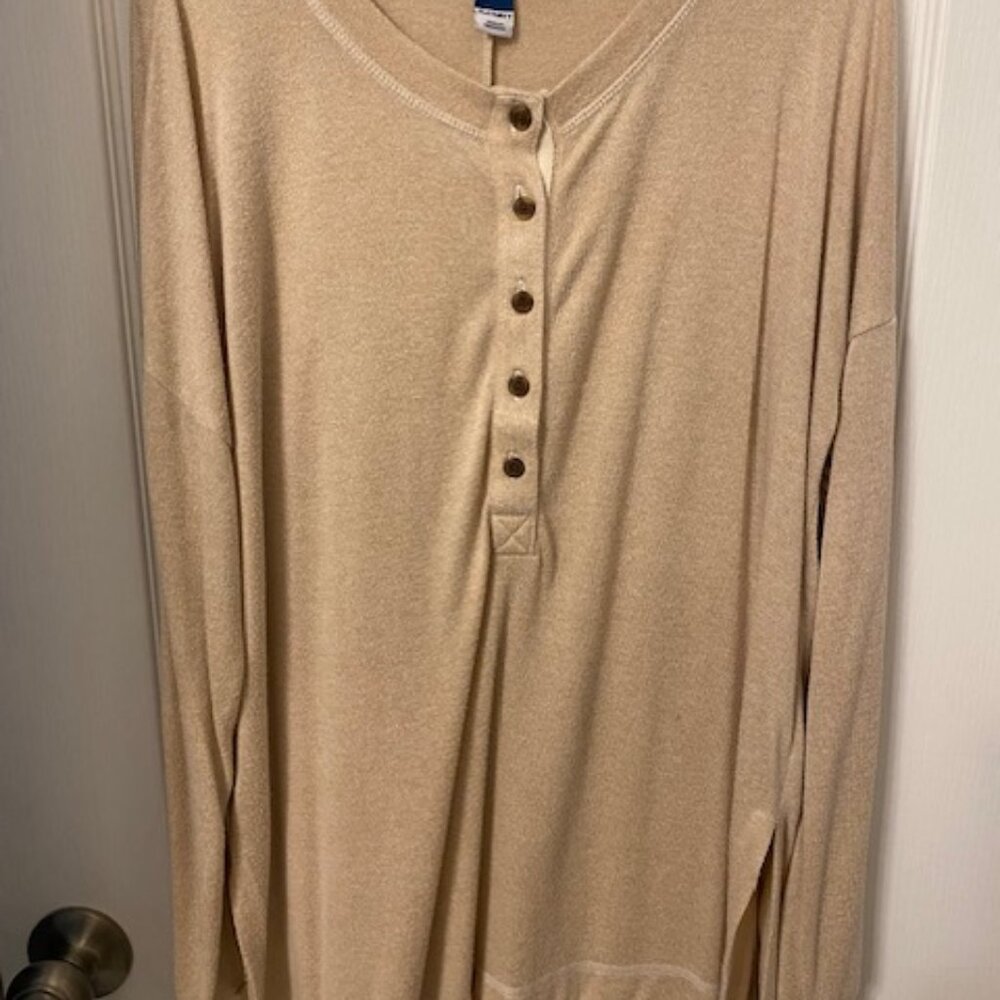 Khaki color soft long sleeves